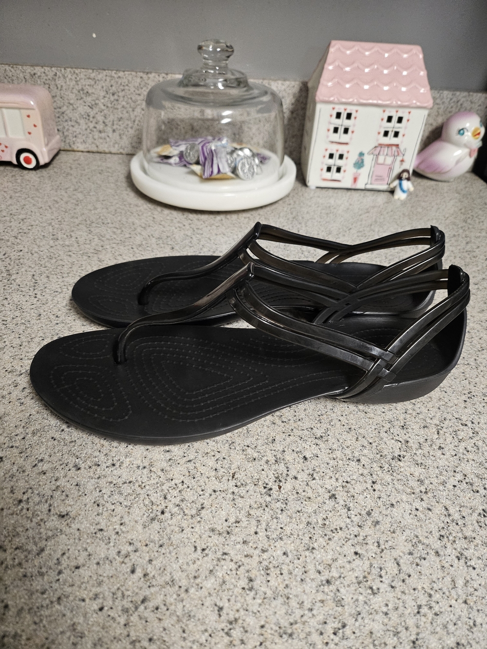 Crocs Isabella T-strap Sandal Women's Size 8 Black